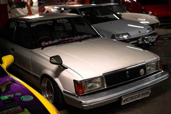 Quels accessoires peuvent transformer une simple tenue en un ensemble éblouissant?